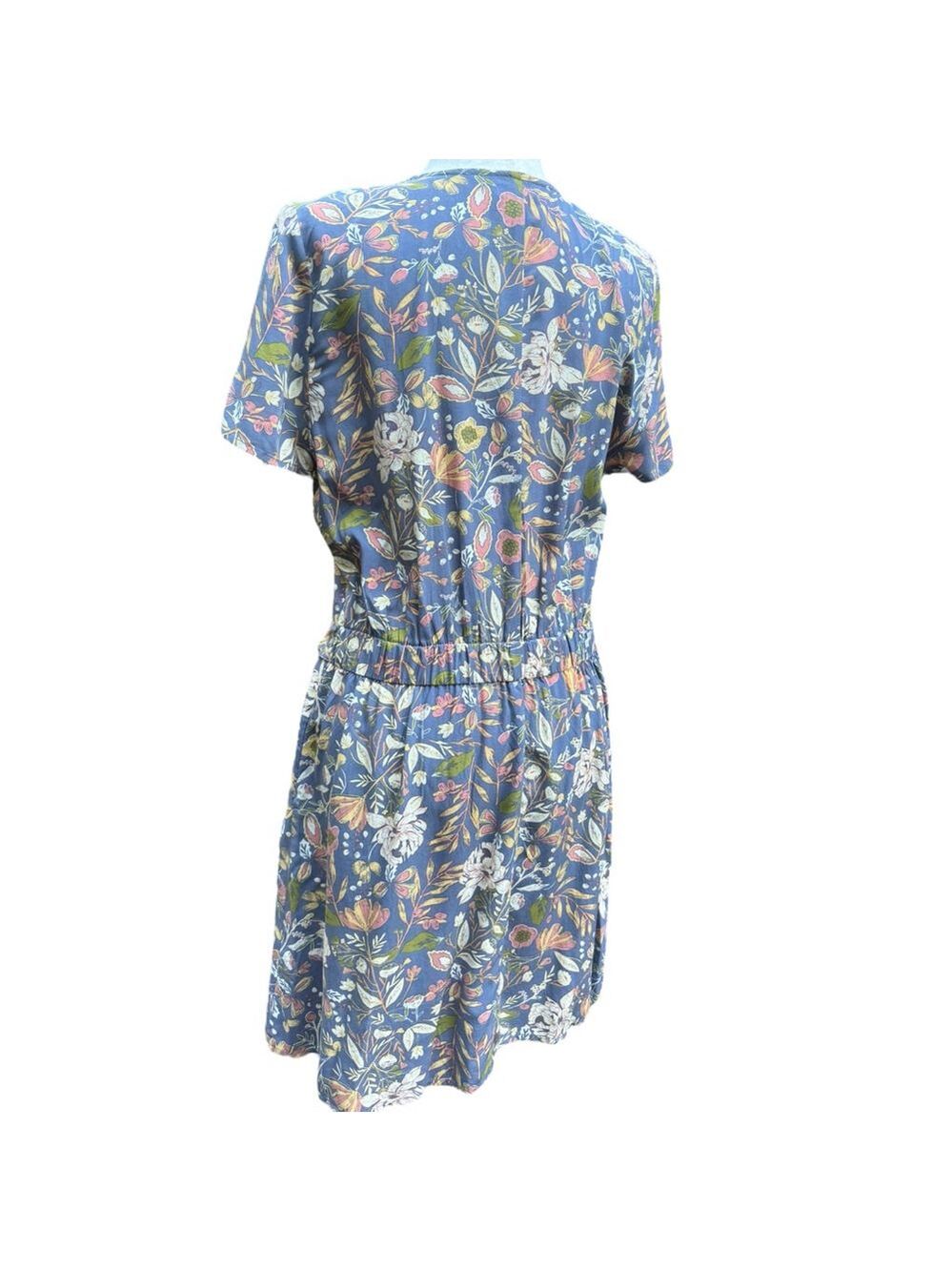 Susina M 8/10 Feminine Floral Wrap Dress Soft Rayon Flowy Casual Style Brunch - Picture 11 of 16